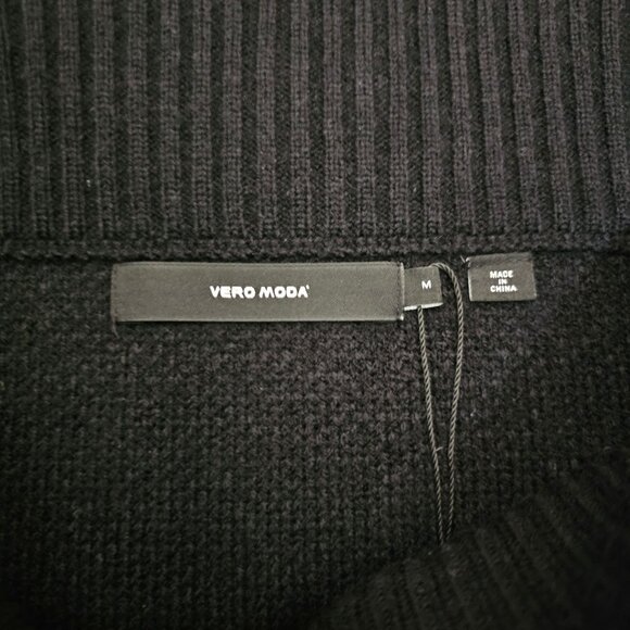 Vero Moda Floral Embroidered Knit Skirt Black With Pink Rose Design Medium - Picture 3 of 7